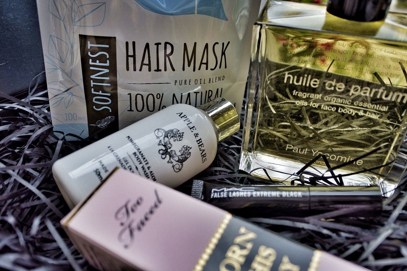 Cohorted Beauty Box - August Review 2017 | Style & Life by Susana Cohorted Beauty Box - August Review 2017 | Style & Life by Susana
